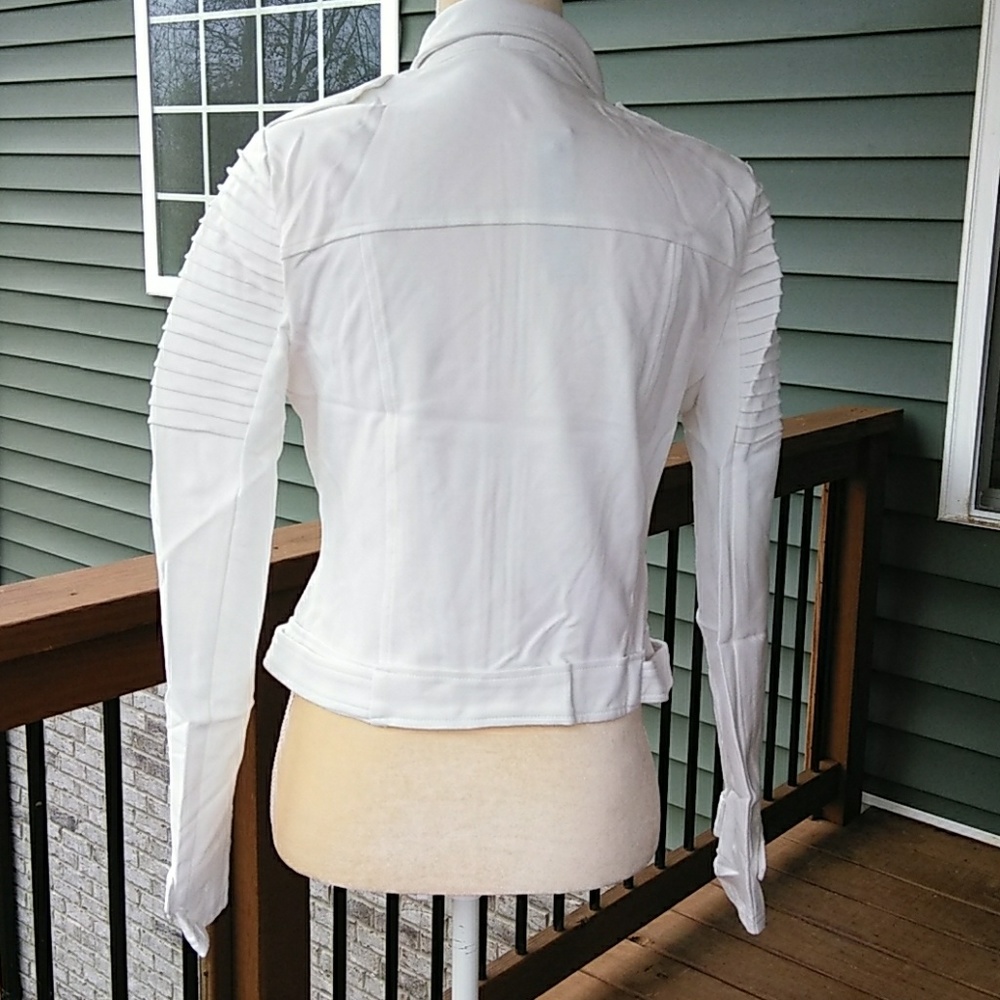Entry White Waist Zipper Jacket - Picture 5 of 6